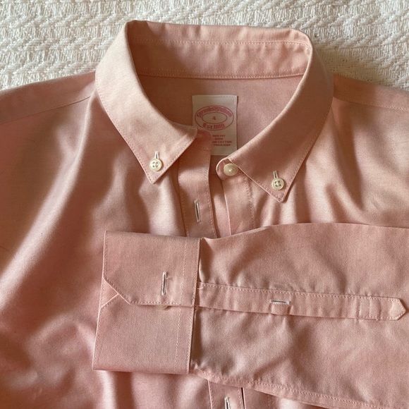 Brooks Brothers Tops - Tailored Fit, Non-Iron, Classic Oxford Button Down, Light Pink, size 4